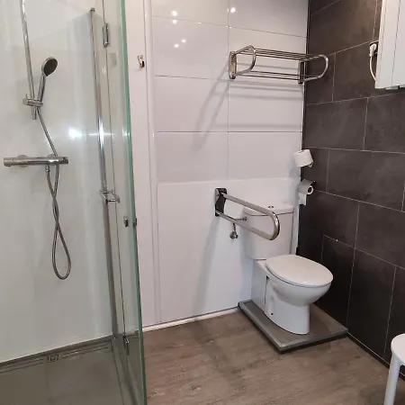 Alojadonosti 3* سان سيباستيان