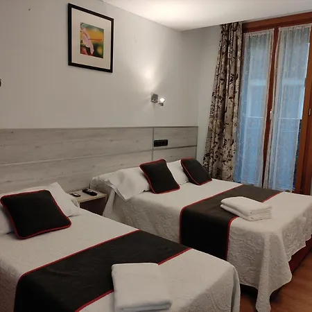 ゲストハウス Alojadonosti