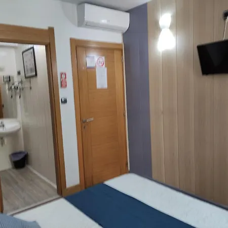 Alojadonosti ゲストハウス 3*